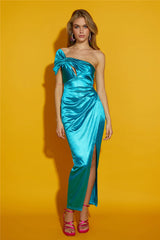 Got Our Attention Midi Dress Aqua