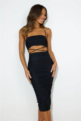 Middle Of Things Midi Dress Black